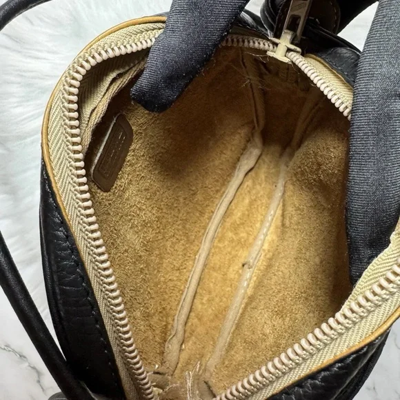 Loewe Black Leather Crossbody Bag with Textured Finish - Picture 11 of 15